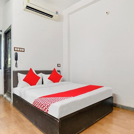 Oyo Flagship Hotel Shree United อินดอร์ ภายนอก รูปภาพ