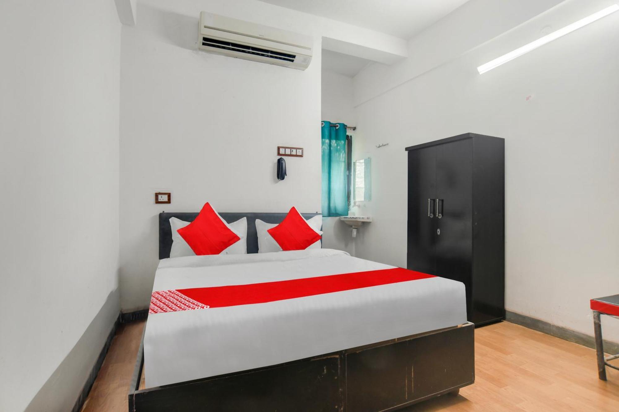 Oyo Flagship Hotel Shree United อินดอร์ ภายนอก รูปภาพ