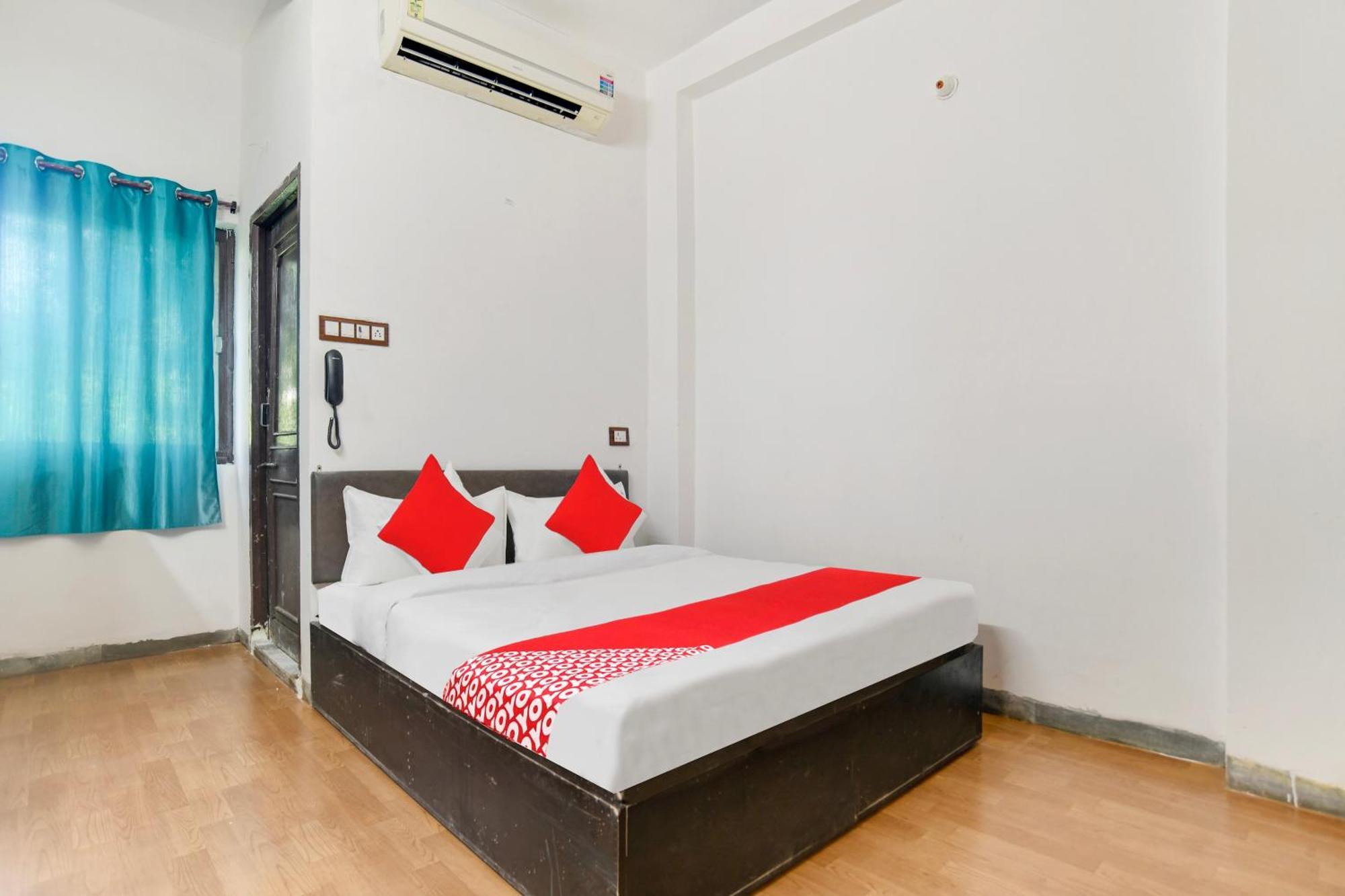 Oyo Flagship Hotel Shree United อินดอร์ ภายนอก รูปภาพ